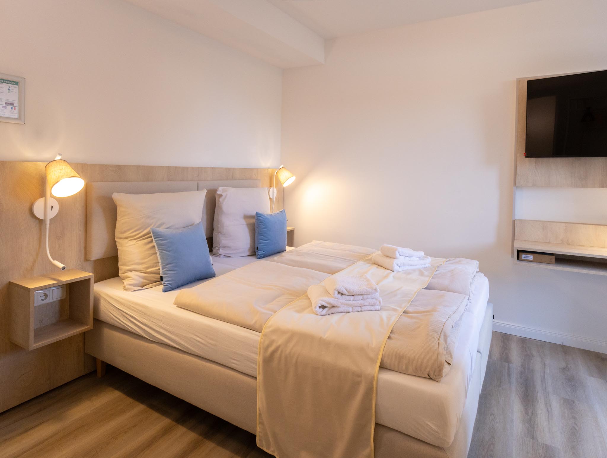 Doppelzimmer Kajüte im FairSchlafen Boutique Hotel Neustadt in Holstein – Zimmerüberblick